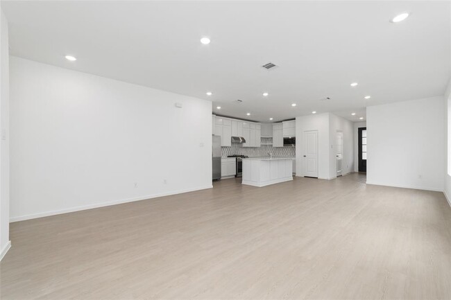 Building Photo - 6422 Orchid Bch Dr