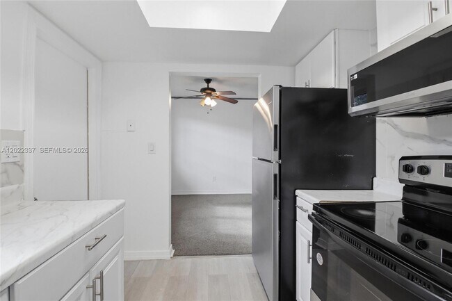 Building Photo - 26 NW 170th St