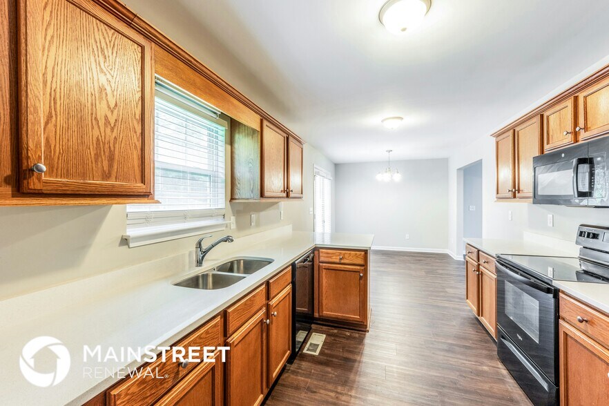 Building Photo - 176 Ty Ln