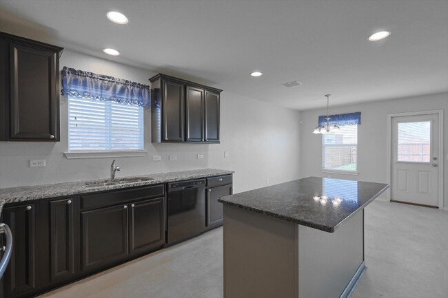 Building Photo - 1613 Waggoner Dr