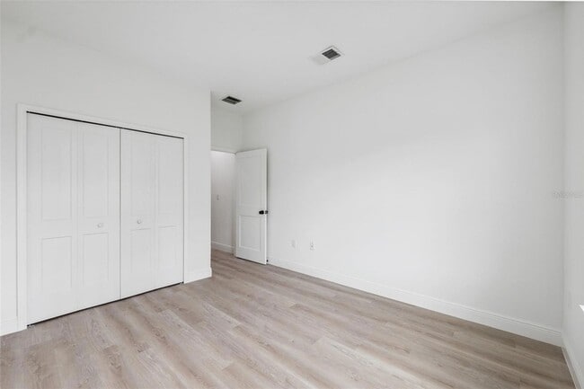 Building Photo - 14930 SW 66th Ave