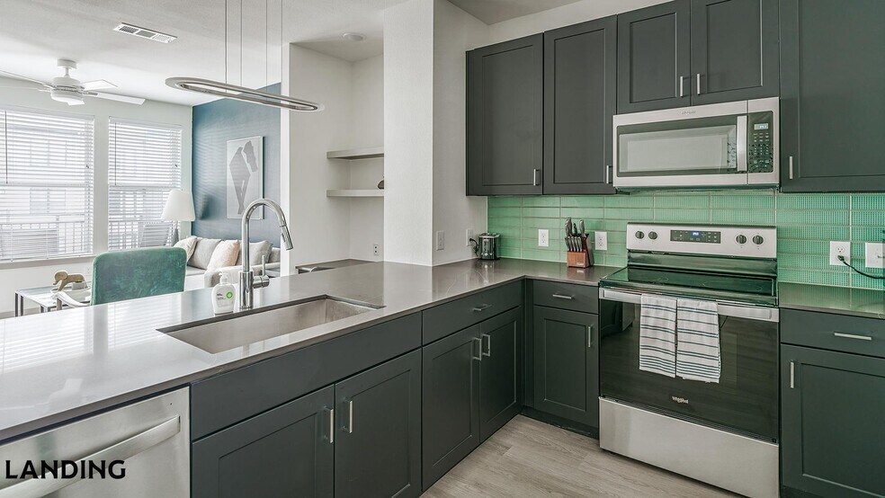 Building Photo - 91 Jensen Dr