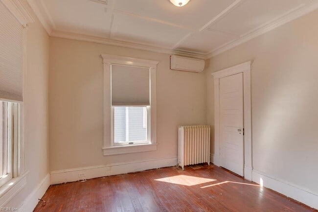 Building Photo - 1051 Naval Ave