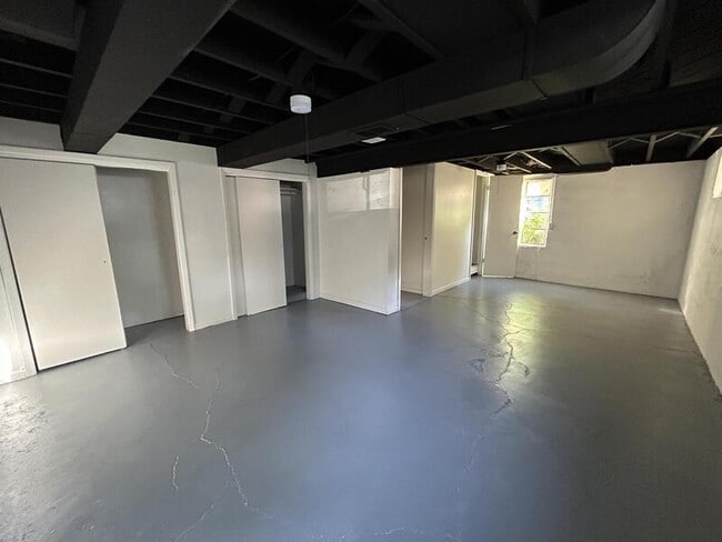 Building Photo - 6321 W 57th Terrace