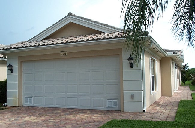 Building Photo - 7606 Rozzini Ln