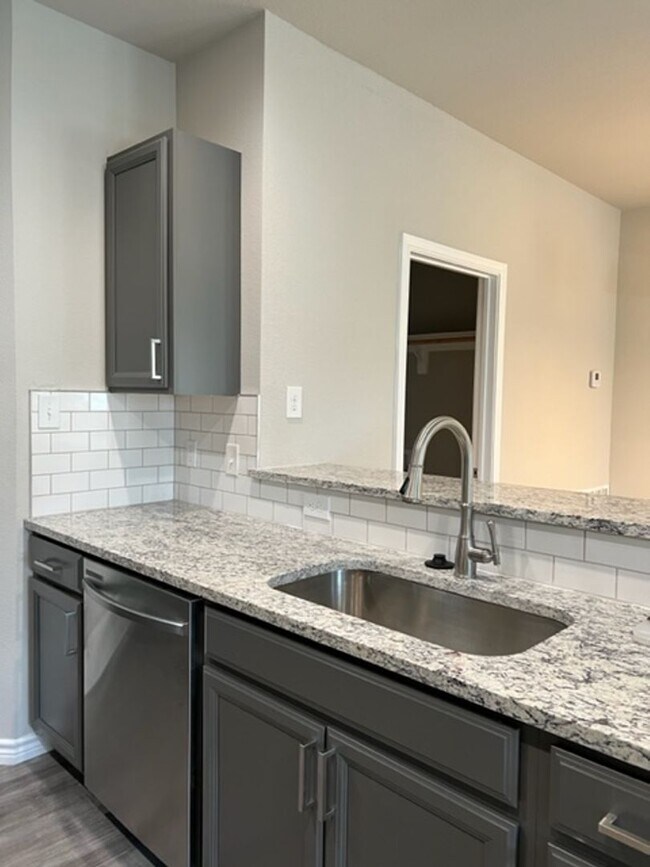 Building Photo - 2876 Melissa Ln