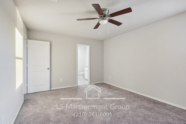 Building Photo - 10546 Varmus Dr
