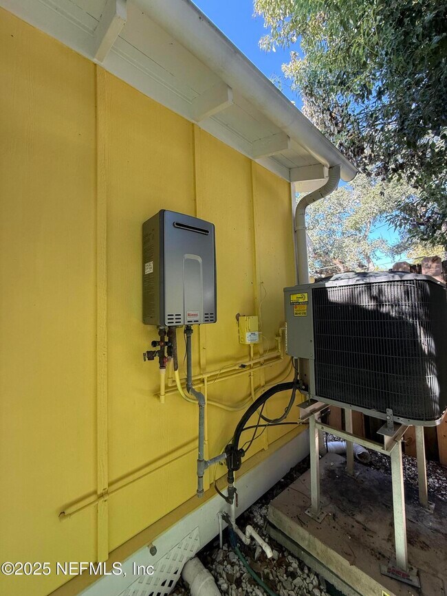 Building Photo - 78 Lincoln St