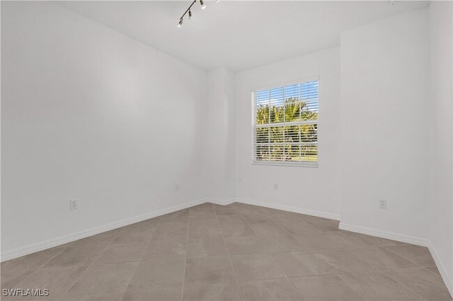 Building Photo - 15991 Sugar Hl Dr