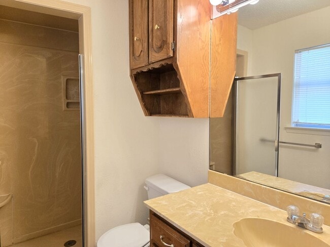 Building Photo - 3/2 House in Midway ISD!