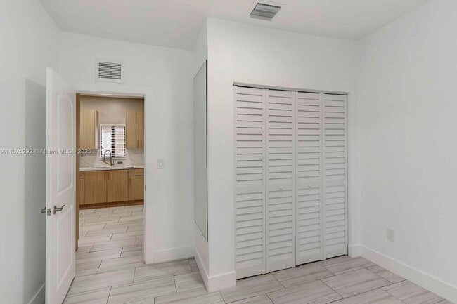 Building Photo - 1545 NW 53rd St