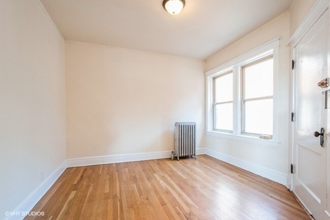 Building Photo - 4248 N Lamon Ave