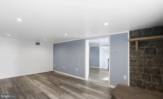 Building Photo - 14301 Dutchtown Rd