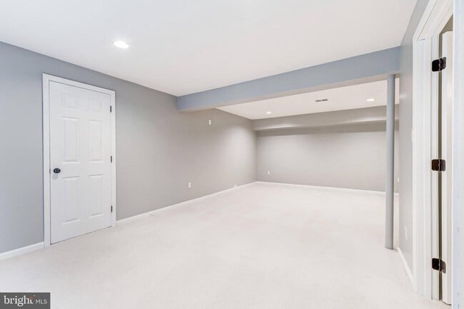 Building Photo - 9201 Wyeth Ln