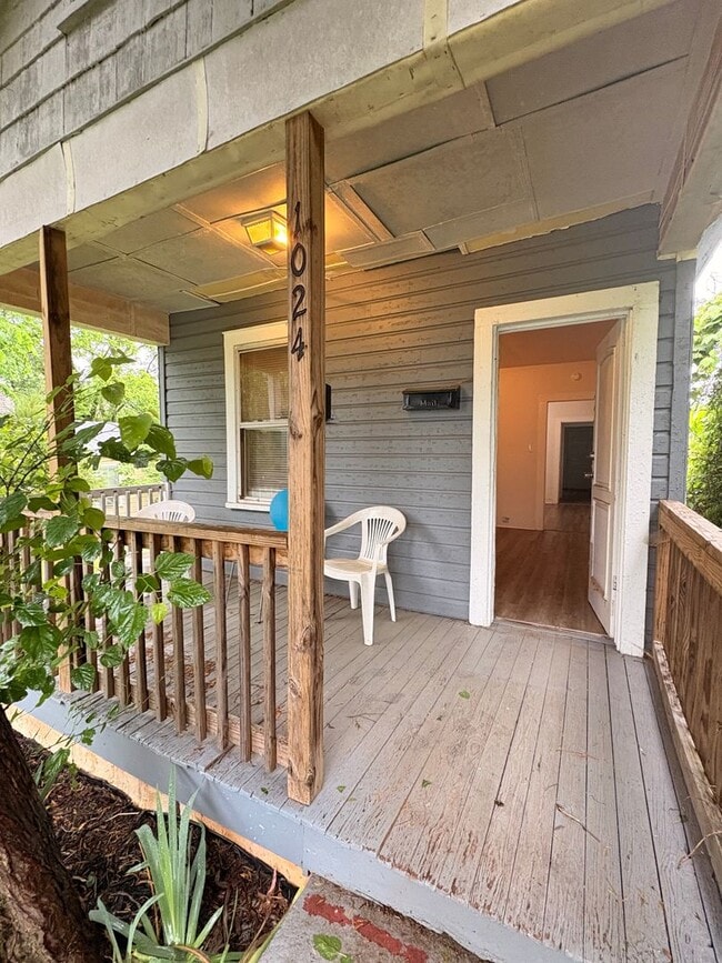 Building Photo - Cozy 1-Bedroom Home Available Now in Winst...