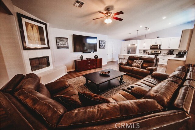Building Photo - 82518 Bogart Dr