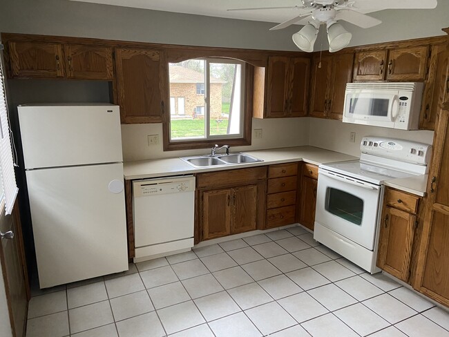 Building Photo - 4123 Avenue C