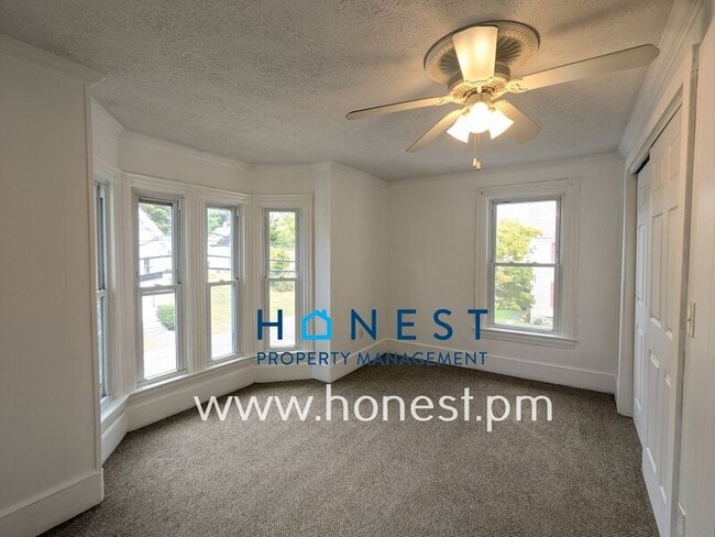 Building Photo - 41 Windsor St