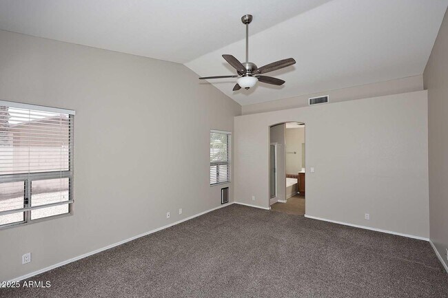 Building Photo - 4331 E Siesta Ln