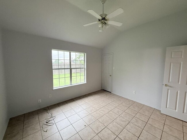 Building Photo - 3708 Gus Dr