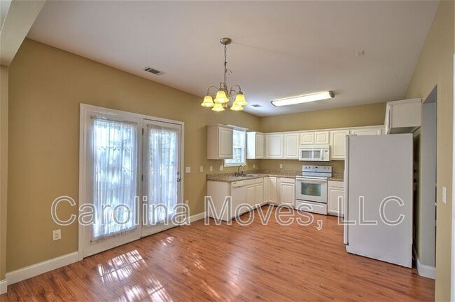 Building Photo - 823 Terrace Creek Dr