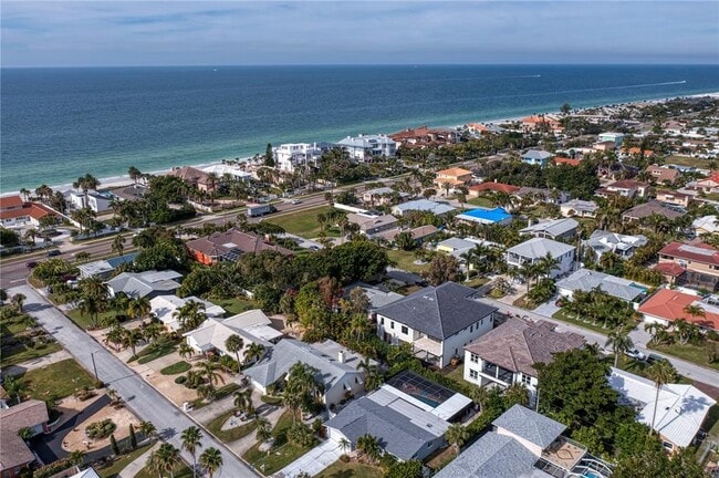 Building Photo - 106 15th St