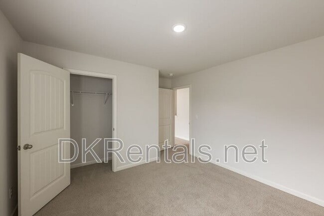 Building Photo - 261 Barnwood Ln