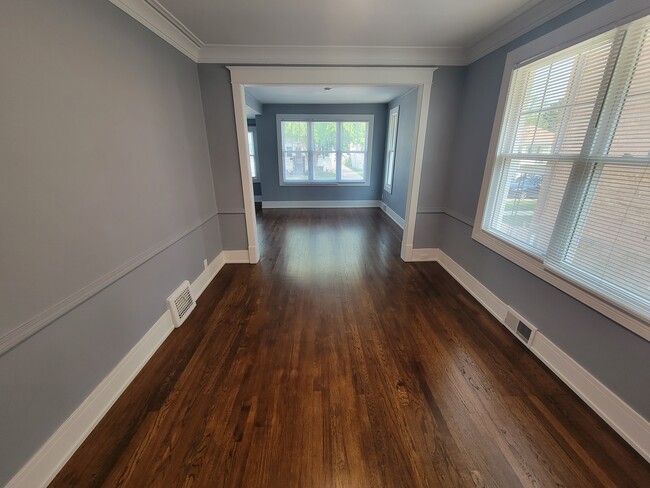 Building Photo - 2310 N 75th Ave