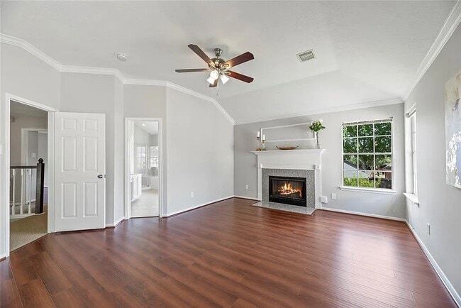 Building Photo - 215 Birch Hill Dr