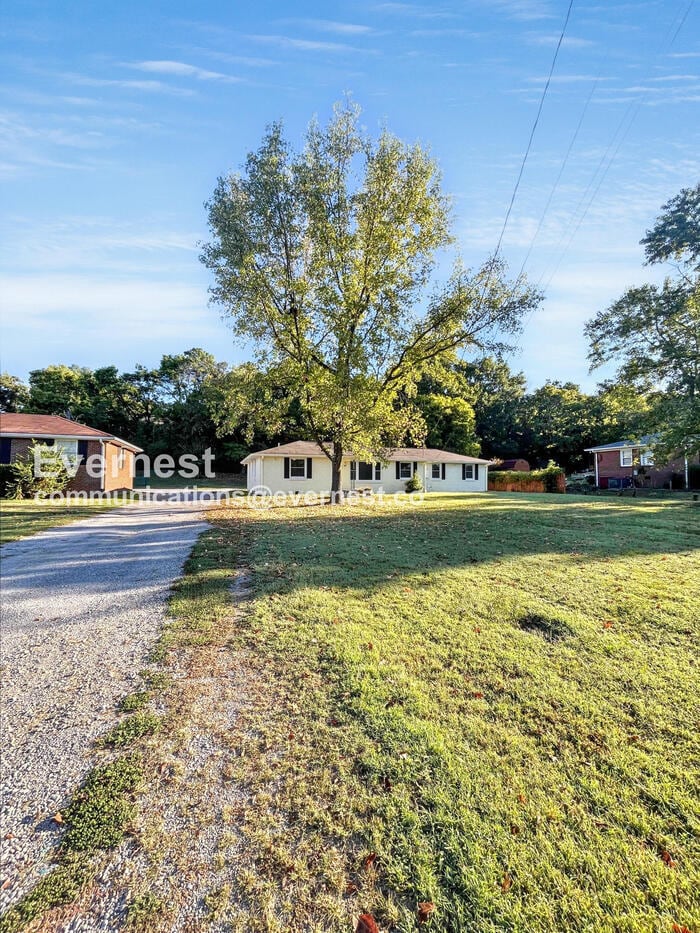 Building Photo - 818 W Old Hickory Blvd