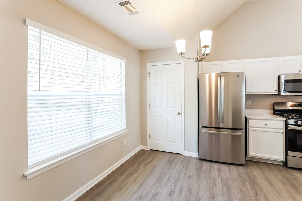 Building Photo - 208 Baywood Crossing