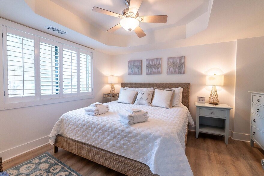 Building Photo - 85 Folly Field Rd