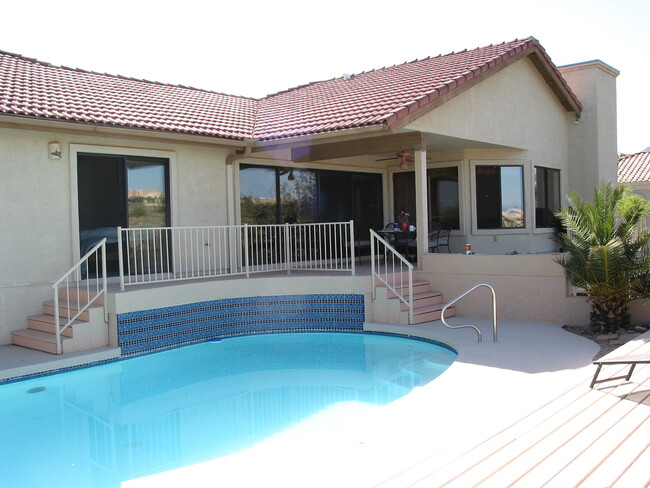Building Photo - UNFURNISHED GREAT SINGLE FAMILY HOME