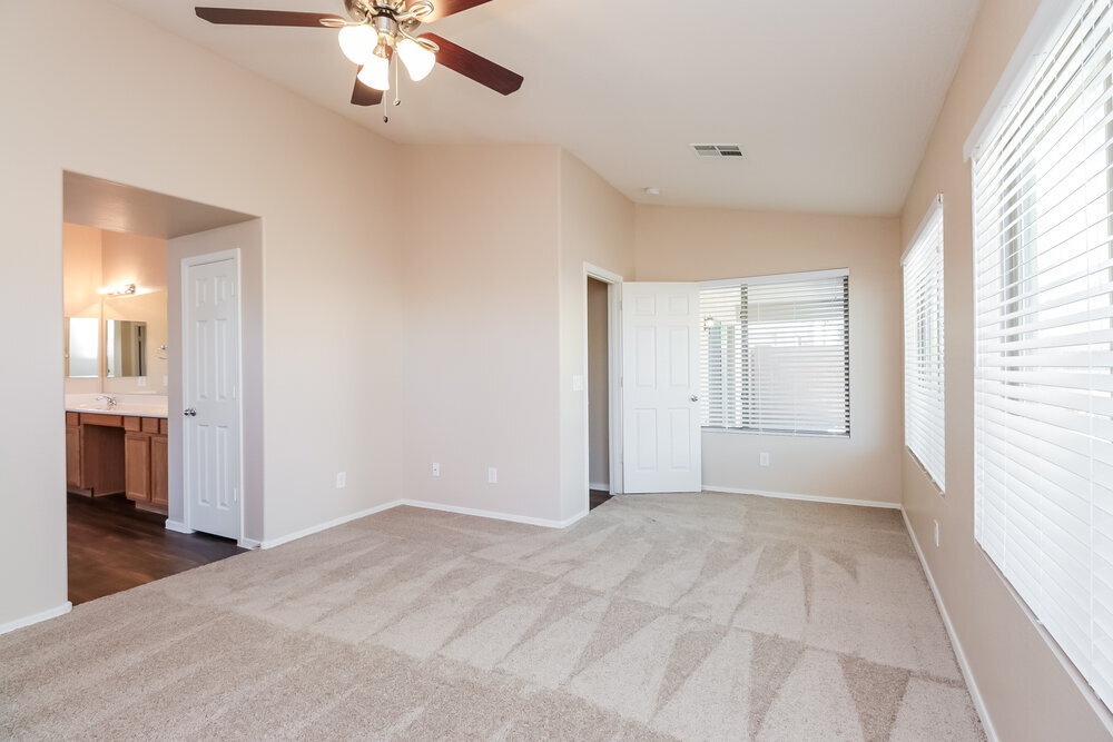 Building Photo - 2540 W Silver Streak Way