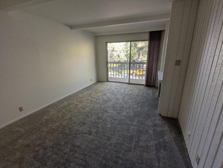 Building Photo - 31 M St