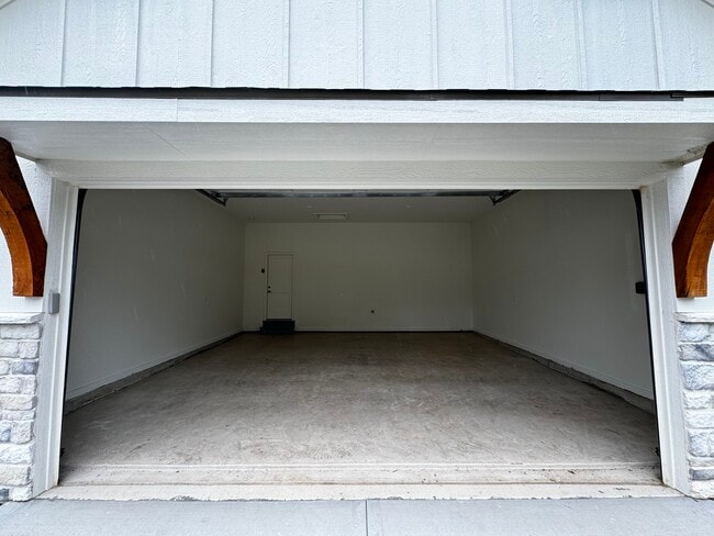 Building Photo - 11010 W 55th Ter