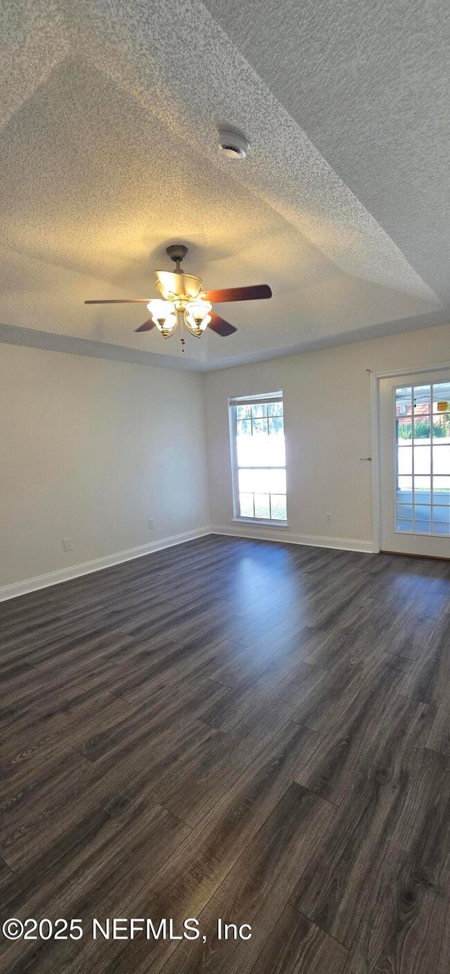 Building Photo - 11579 Alexis Forest Dr E