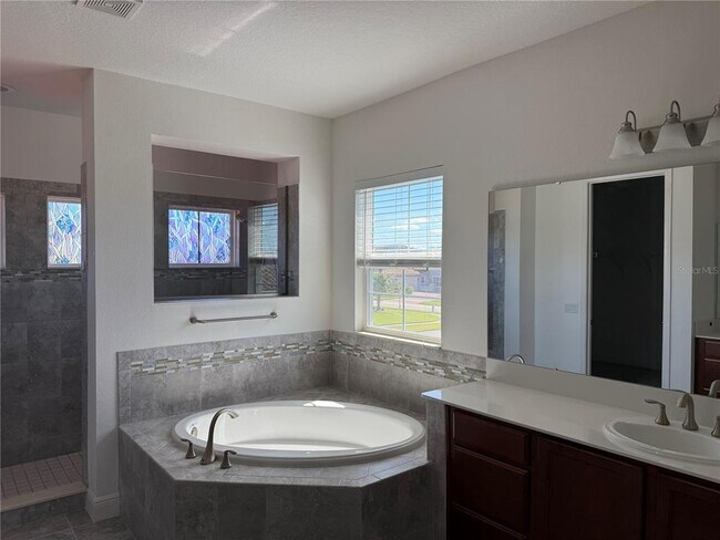 Building Photo - 3703 Dockside Dr