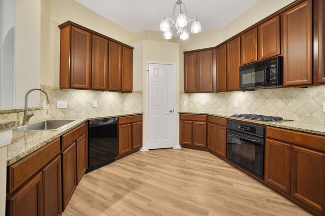 Building Photo - 21558 Duke Alexander Dr