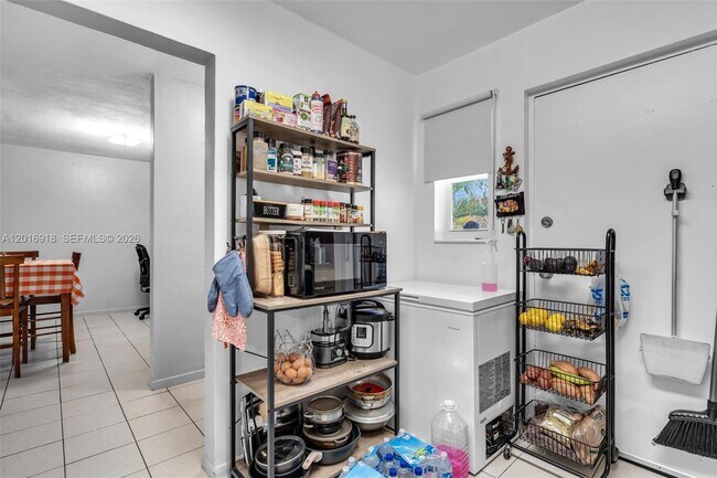 Building Photo - 7400 Miami Lakes Dr