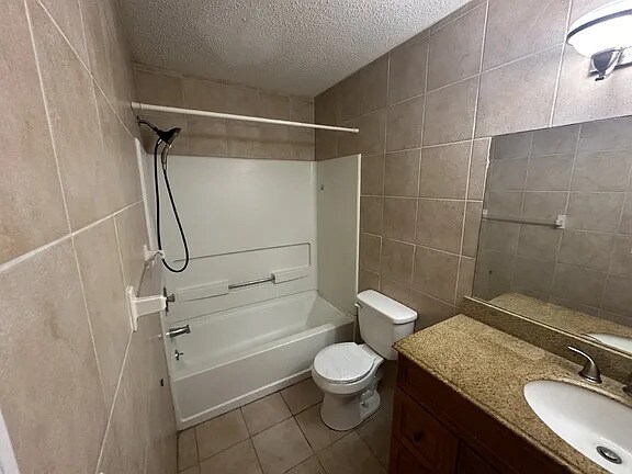 Building Photo - 748 Timber Ridge Trail