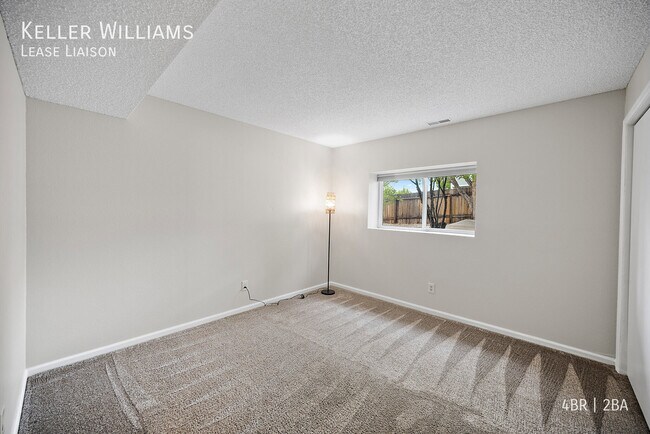 Building Photo - 8510 Ilex Dr