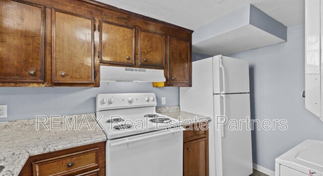 Building Photo - 4001 Mable St