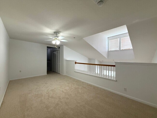 Building Photo - Bright and updated 3-bedroom, 2-bath condo
