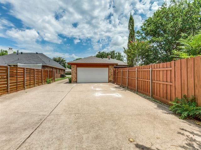 Building Photo - 17234 Marianne Cir