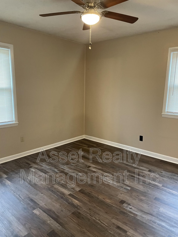 Building Photo - 709 Brookridge Cir SW