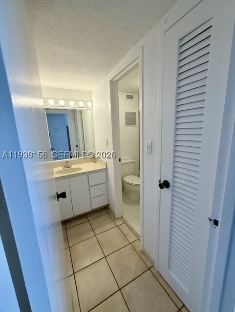 Building Photo - 2899 Collins Ave