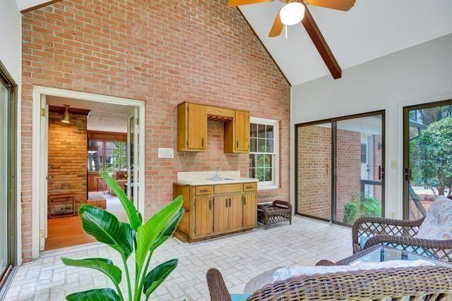 Building Photo - 2853 Northbrook Dr