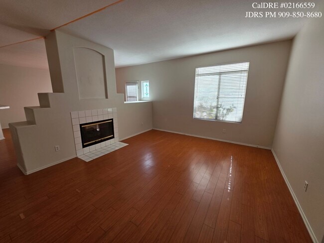 Building Photo - Ontario 3 Bedroom Condo