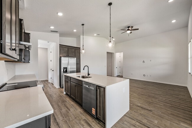 Building Photo - 11817 Moonsail Dr